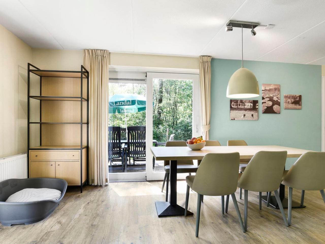 Luxury 4-Person Bungalow In The Holiday Park Landal Twenhaarsveld ホルテン 部屋 写真