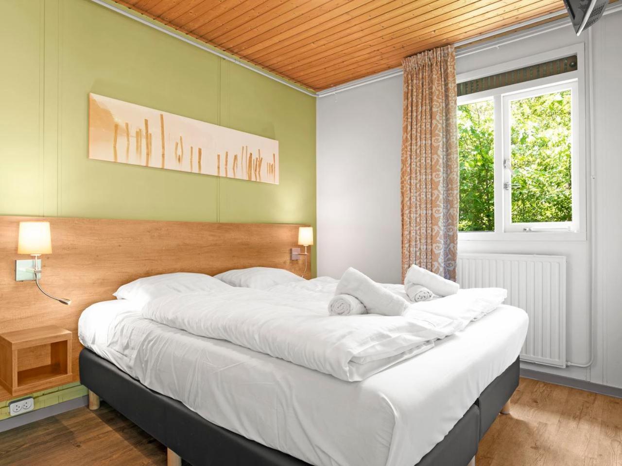 Luxury 4-Person Bungalow In The Holiday Park Landal Twenhaarsveld ホルテン 部屋 写真