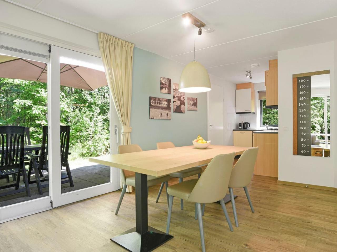 Luxury 4-Person Bungalow In The Holiday Park Landal Twenhaarsveld ホルテン エクステリア 写真
