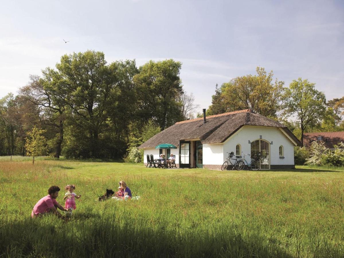 Luxury 4-Person Bungalow In The Holiday Park Landal Twenhaarsveld ホルテン エクステリア 写真